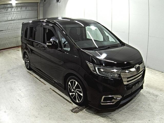 1095 HONDA STEP WAGON RP3 2018 г. (LAA Okayama)